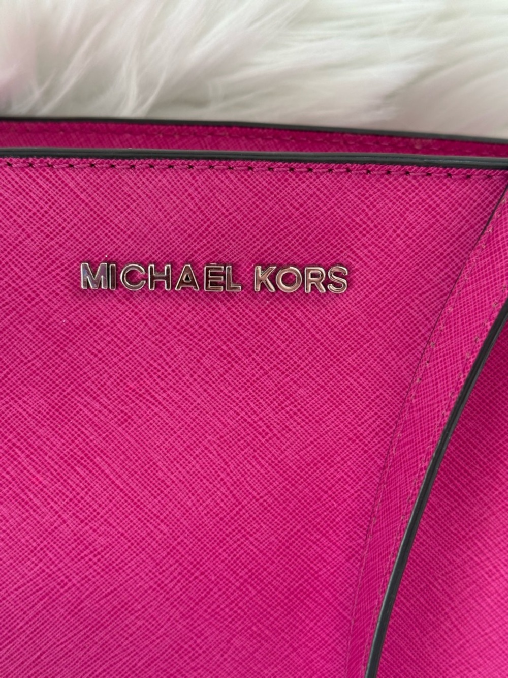 EUC MICHAEL KORS Hot Pink Saffiano Crossbody Bag - Picture 2 of 12